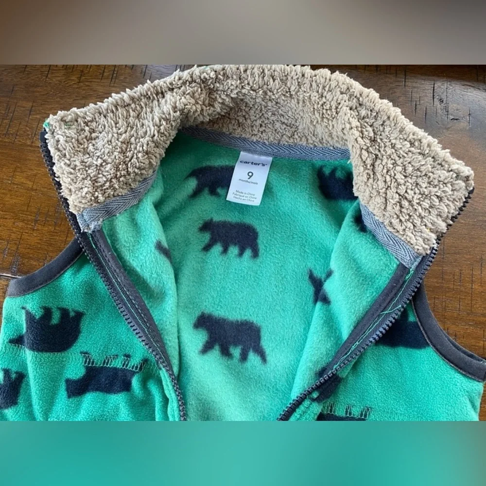 •GUC•Carter’s Infant Boy Cozy Full Zip Vest 9M